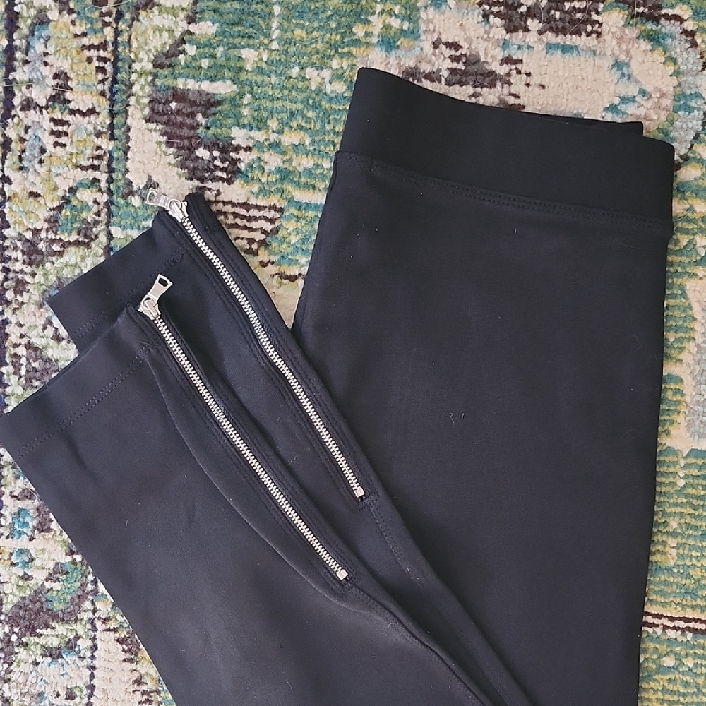 GAP Black Leggings with Zipper Accents